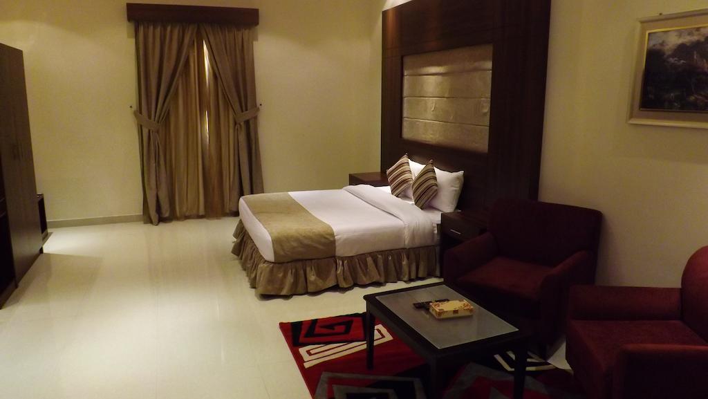 Baron Palace - Almasif Hotel Apartments Riyadh Rum bild