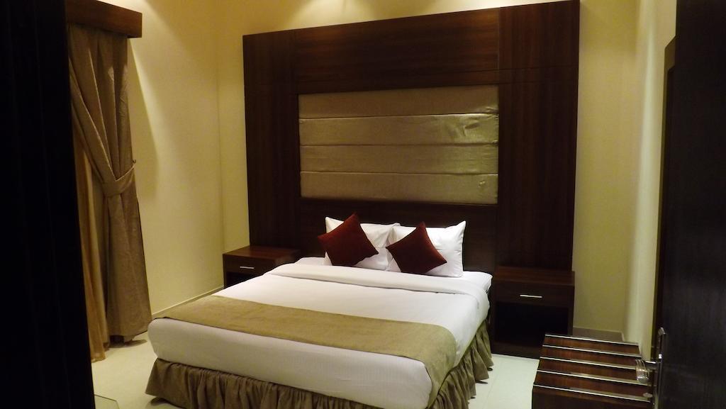 Baron Palace - Almasif Hotel Apartments Riyadh Rum bild